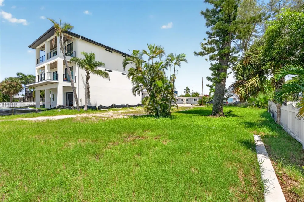 331 BOCA CIEGA DRIVE Madeira Beach, FL 33708