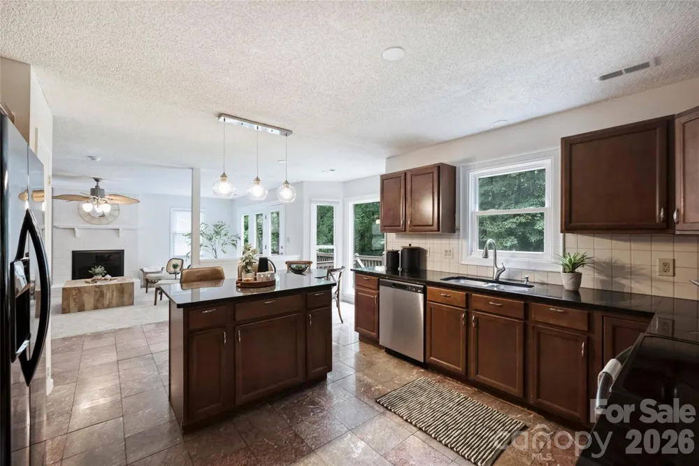 7224 Canyon Drive Charlotte, NC 28262