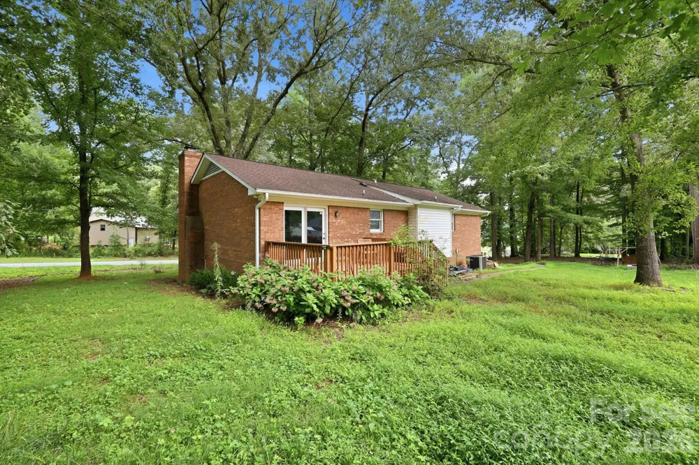 3707 Welcome Arcadia Road Lexington, NC 27295