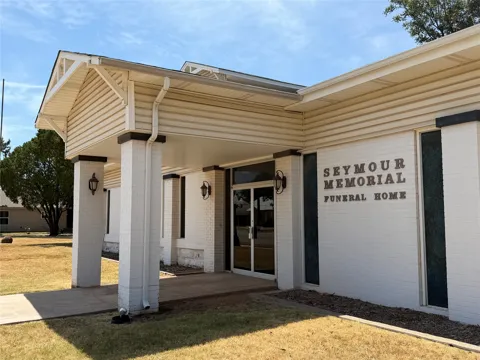 200 S Cedar Street
