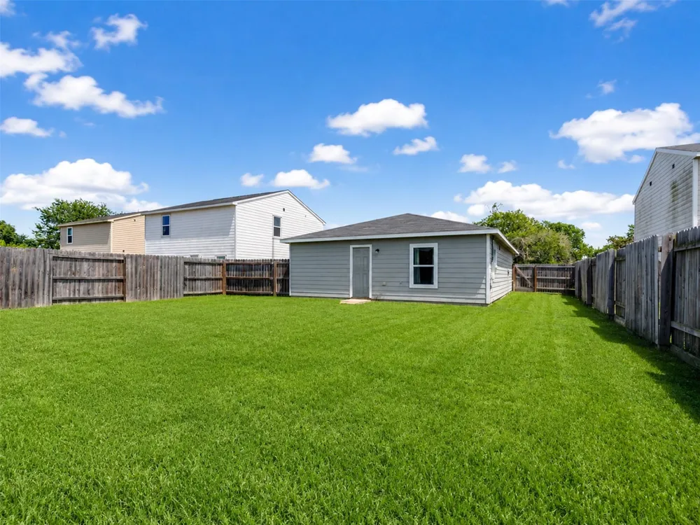 2029 6th Street Hempstead, TX 77445