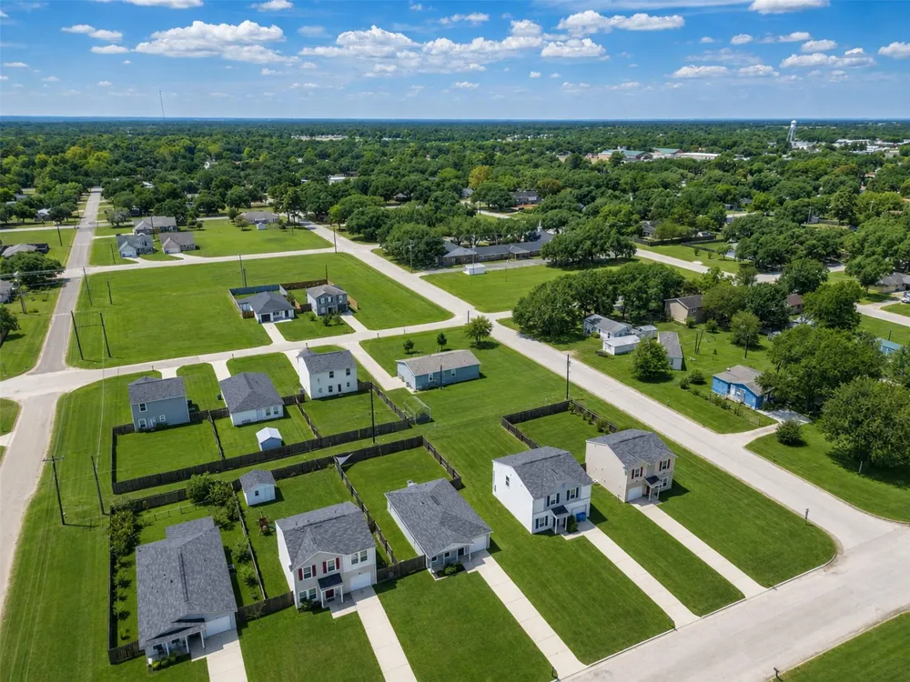 2029 6th Street Hempstead, TX 77445
