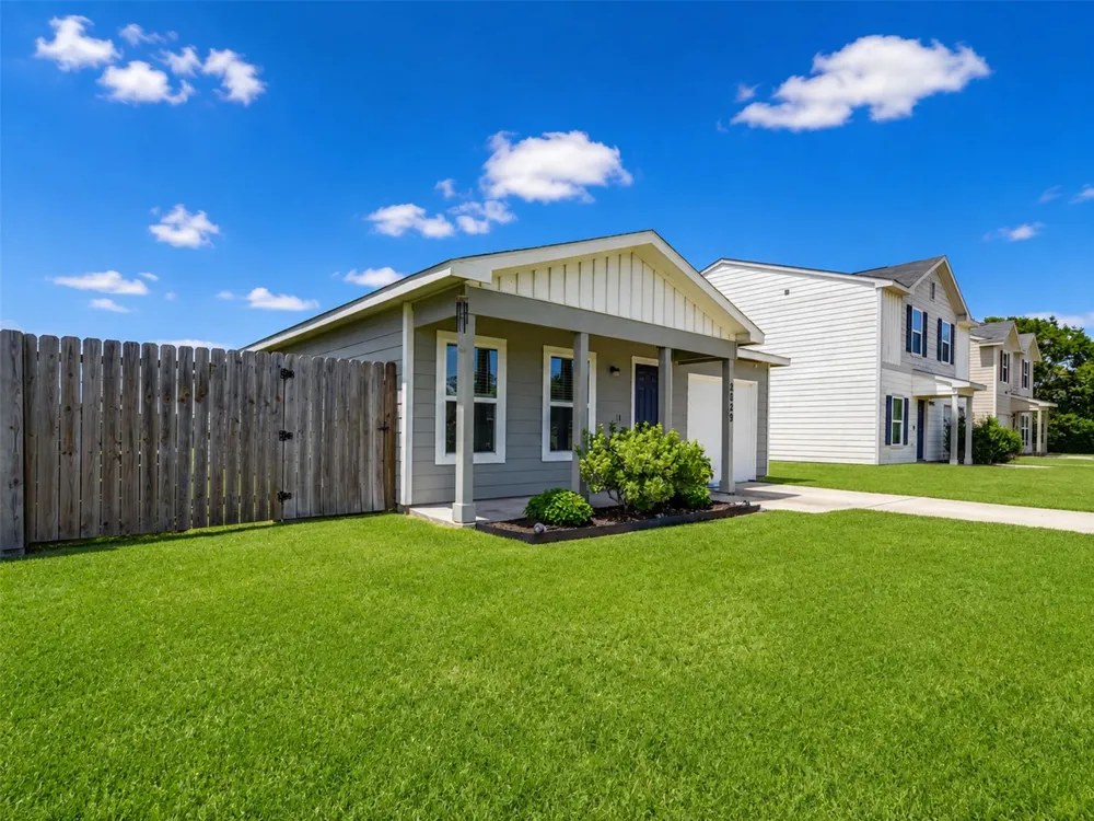 2029 6th Street Hempstead, TX 77445
