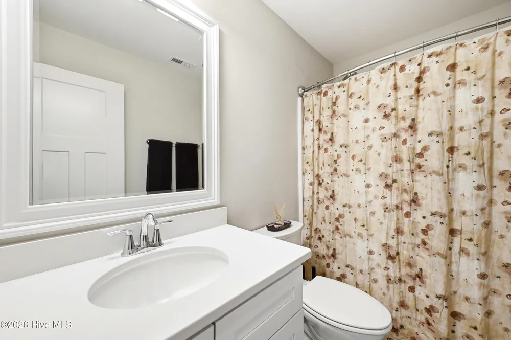 807 E Fremont Street Burgaw, NC 28425