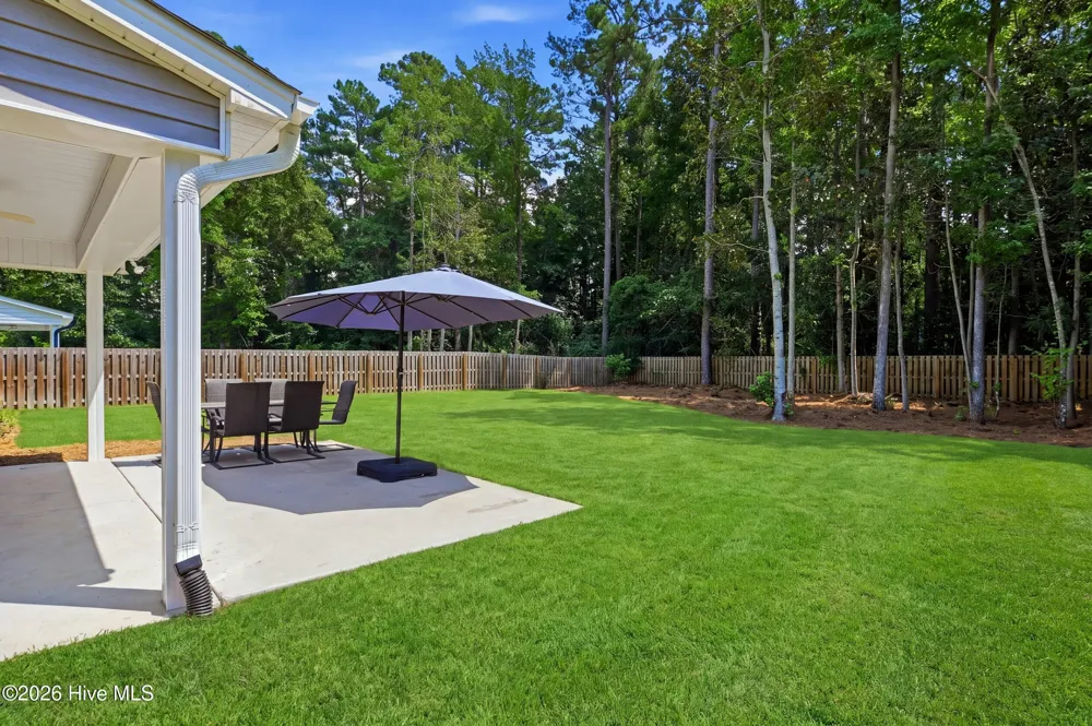 807 E Fremont Street Burgaw, NC 28425