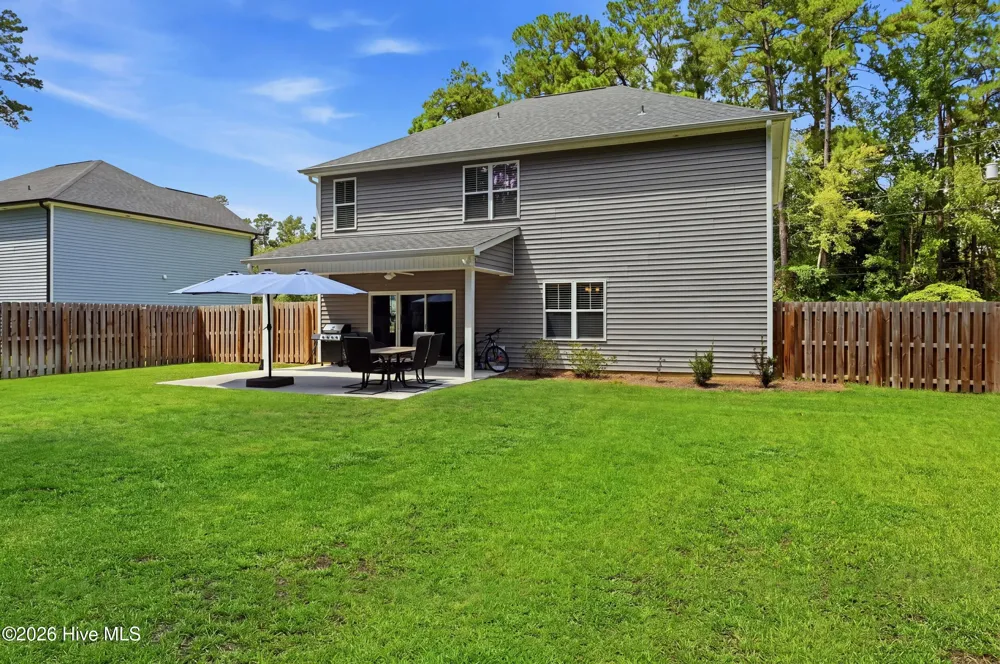 807 E Fremont Street Burgaw, NC 28425