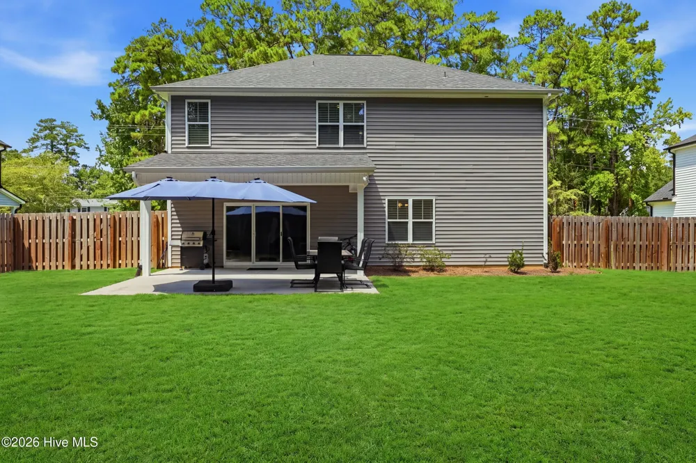 807 E Fremont Street Burgaw, NC 28425