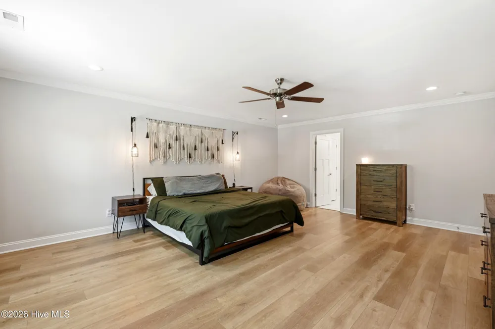 807 E Fremont Street Burgaw, NC 28425