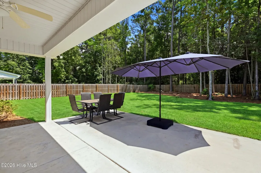 807 E Fremont Street Burgaw, NC 28425