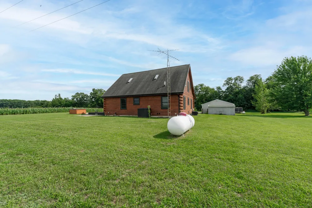 28720 Co Rd 354 Lawton, MI 49065