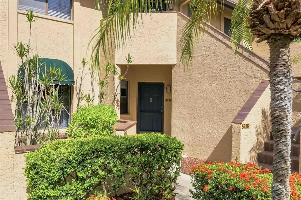 5726 ASHTON LAKE DRIVE #11 Sarasota, FL 34231