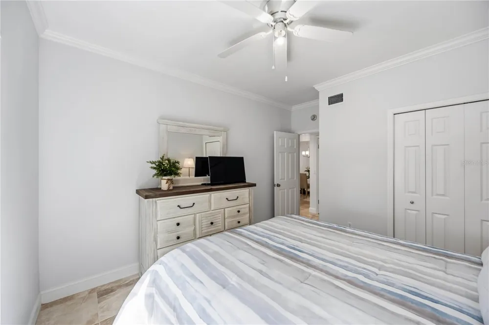 5726 ASHTON LAKE DRIVE #11 Sarasota, FL 34231