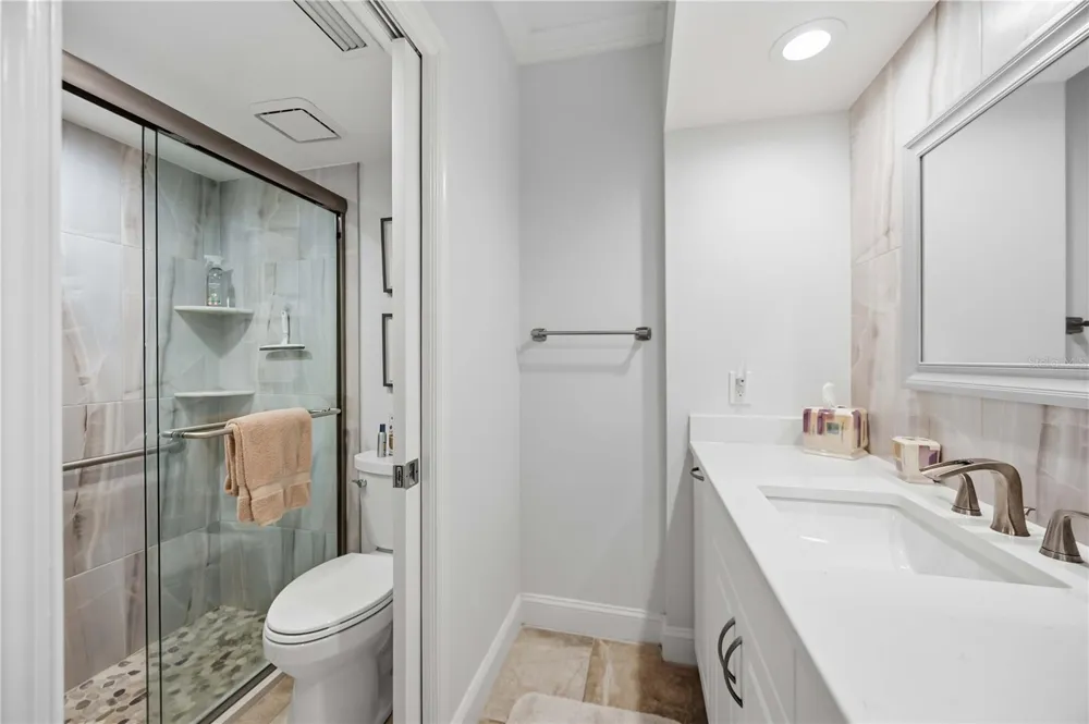 5726 ASHTON LAKE DRIVE #11 Sarasota, FL 34231