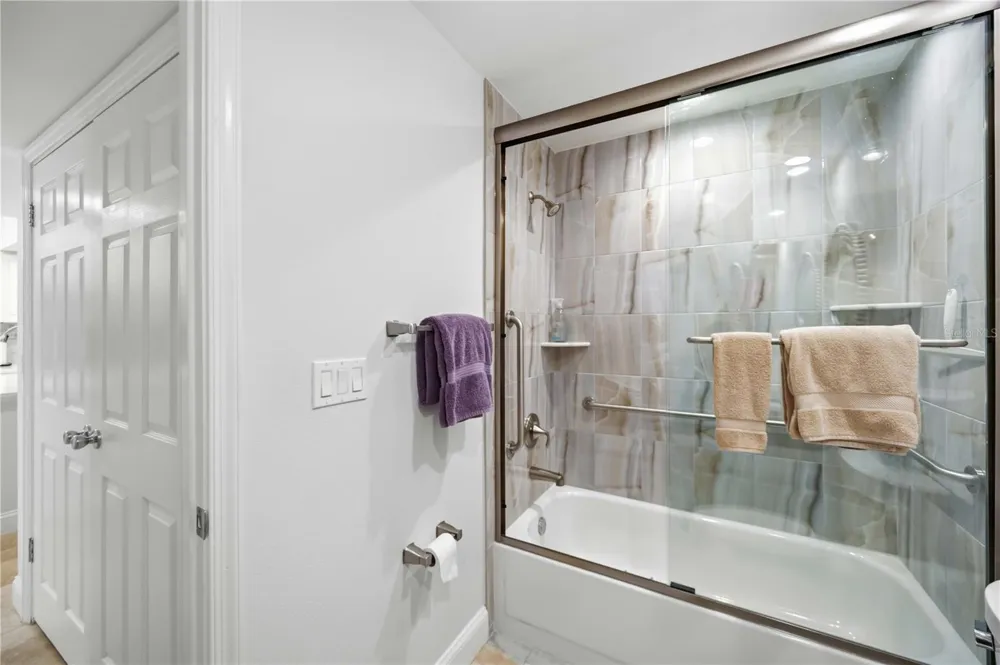 5726 ASHTON LAKE DRIVE #11 Sarasota, FL 34231