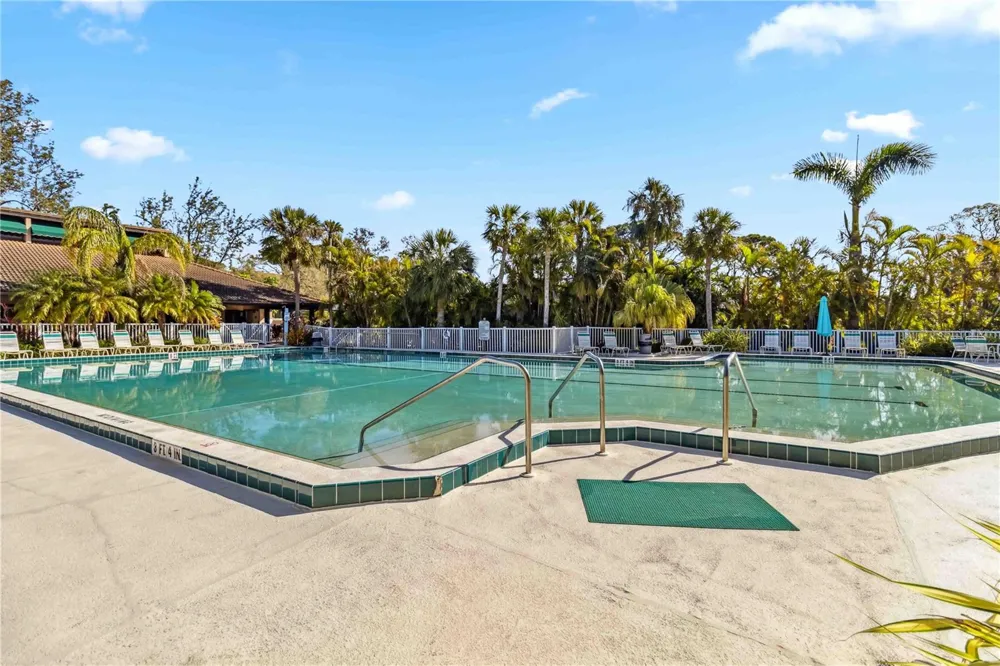 5726 ASHTON LAKE DRIVE #11 Sarasota, FL 34231
