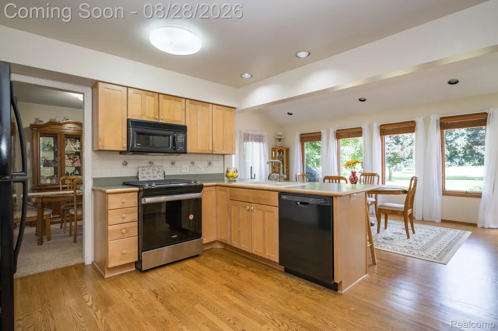 1952 Cedaredge Road Rochester Hills City, MI 48306