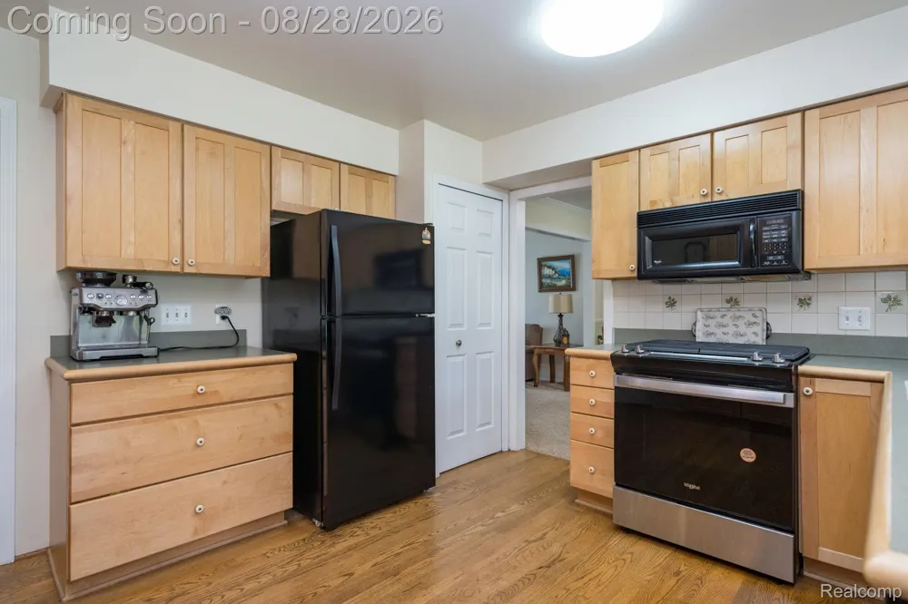 1952 Cedaredge Road Rochester Hills City, MI 48306