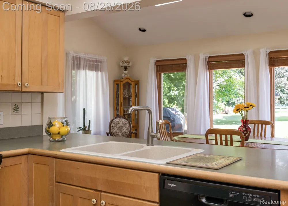 1952 Cedaredge Road Rochester Hills City, MI 48306