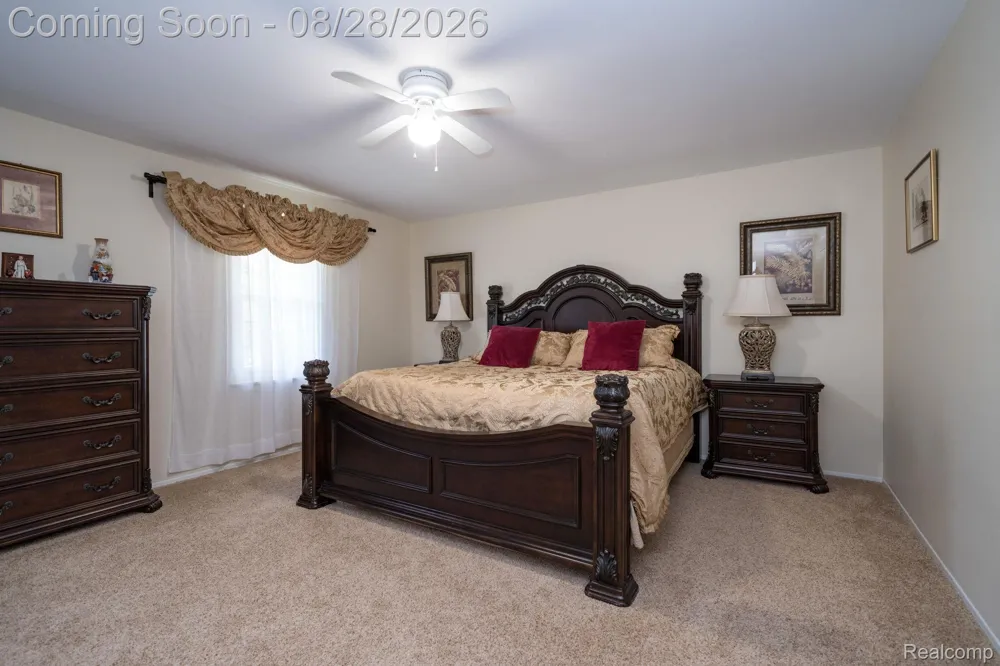 1952 Cedaredge Road Rochester Hills City, MI 48306