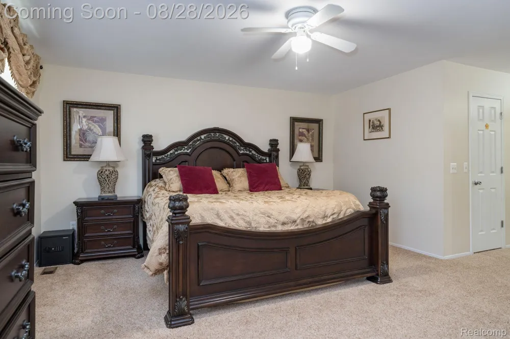 1952 Cedaredge Road Rochester Hills City, MI 48306