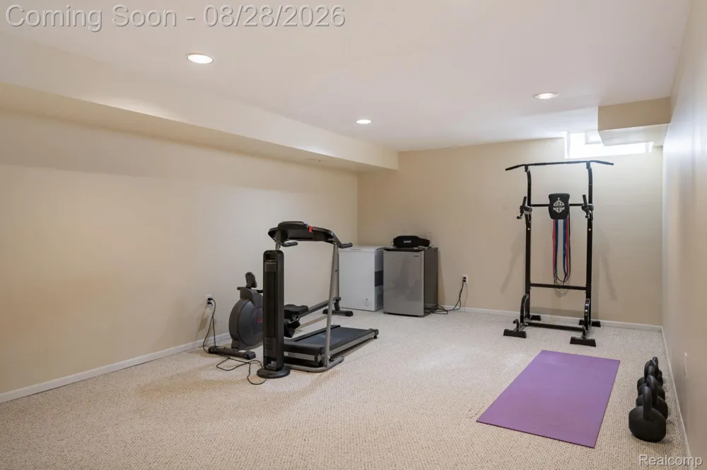 1952 Cedaredge Road Rochester Hills City, MI 48306