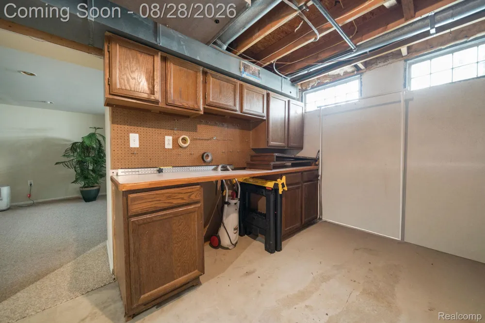 1952 Cedaredge Road Rochester Hills City, MI 48306