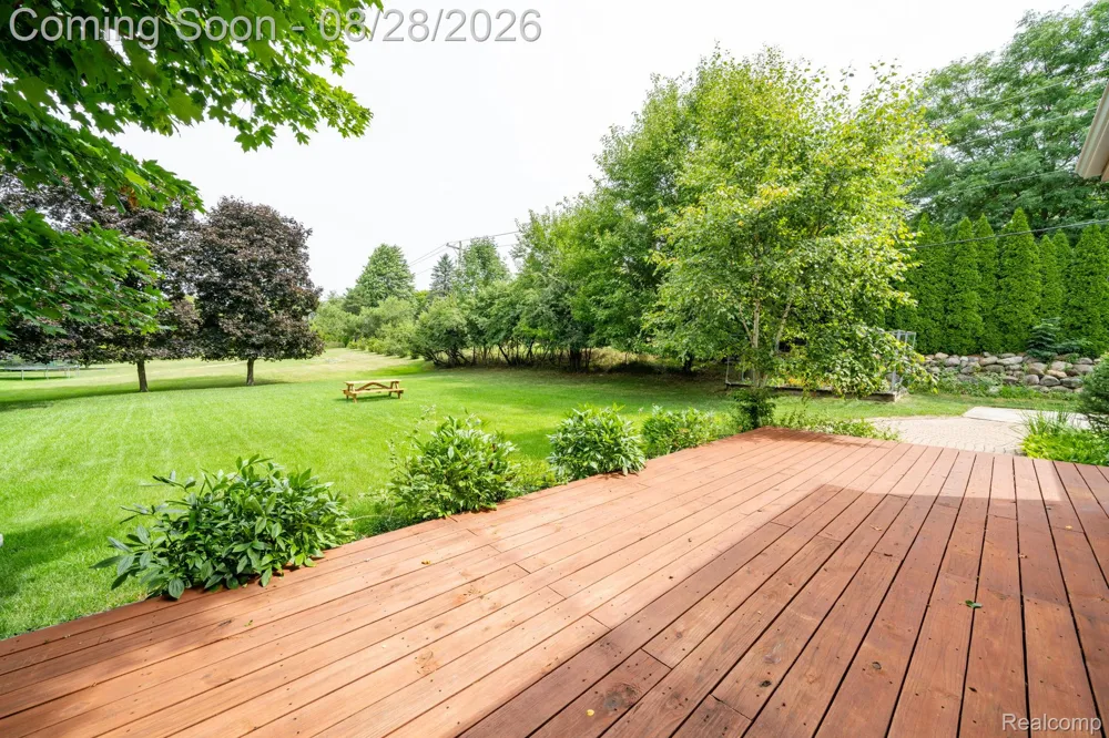 1952 Cedaredge Road Rochester Hills City, MI 48306