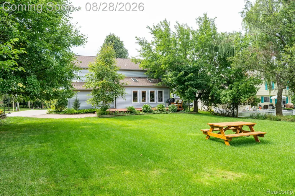 1952 Cedaredge Road Rochester Hills City, MI 48306