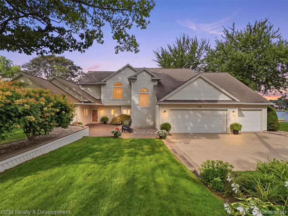 146 Castlewood Drive Columbia Township, MI 49230