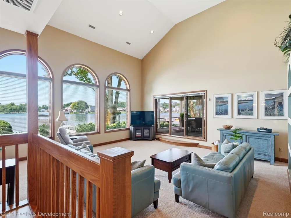146 Castlewood Drive Columbia Township, MI 49230