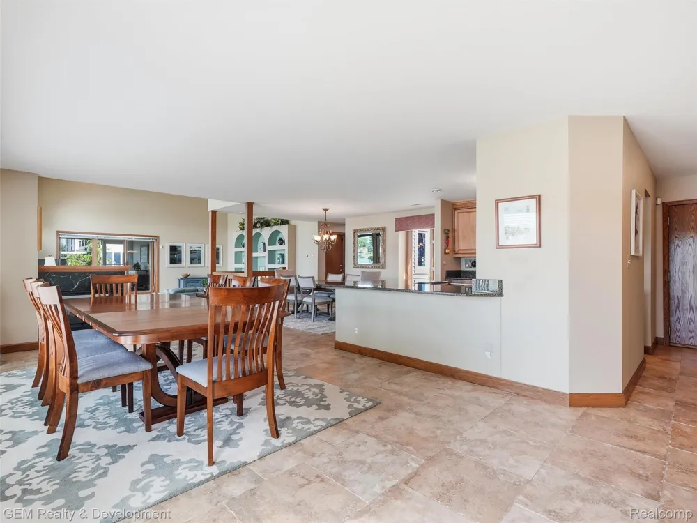 146 Castlewood Drive Columbia Township, MI 49230