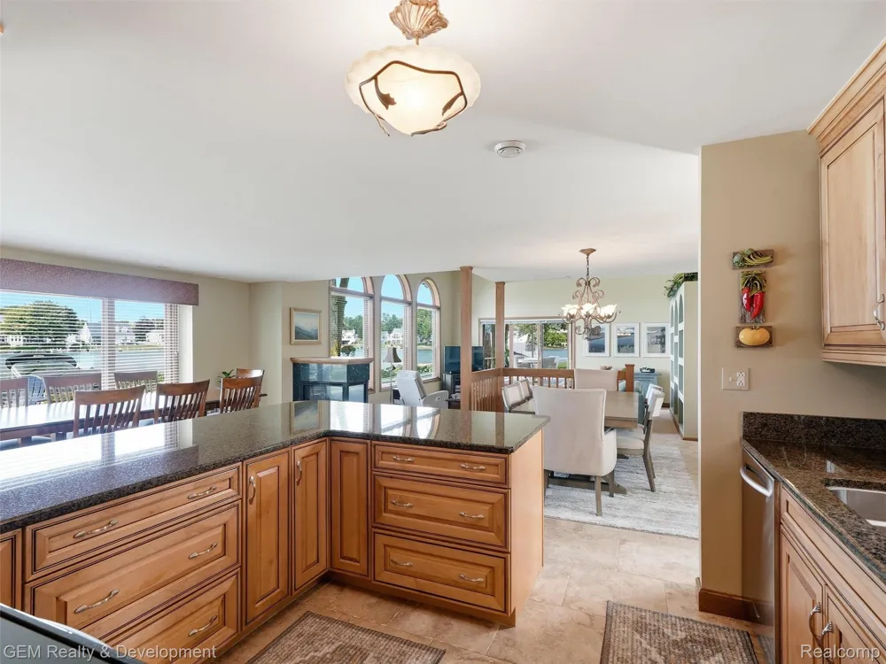 146 Castlewood Drive Columbia Township, MI 49230