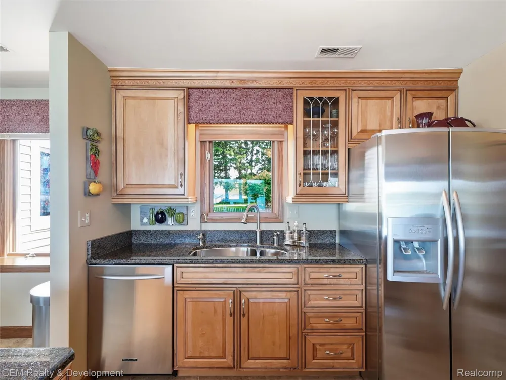 146 Castlewood Drive Columbia Township, MI 49230