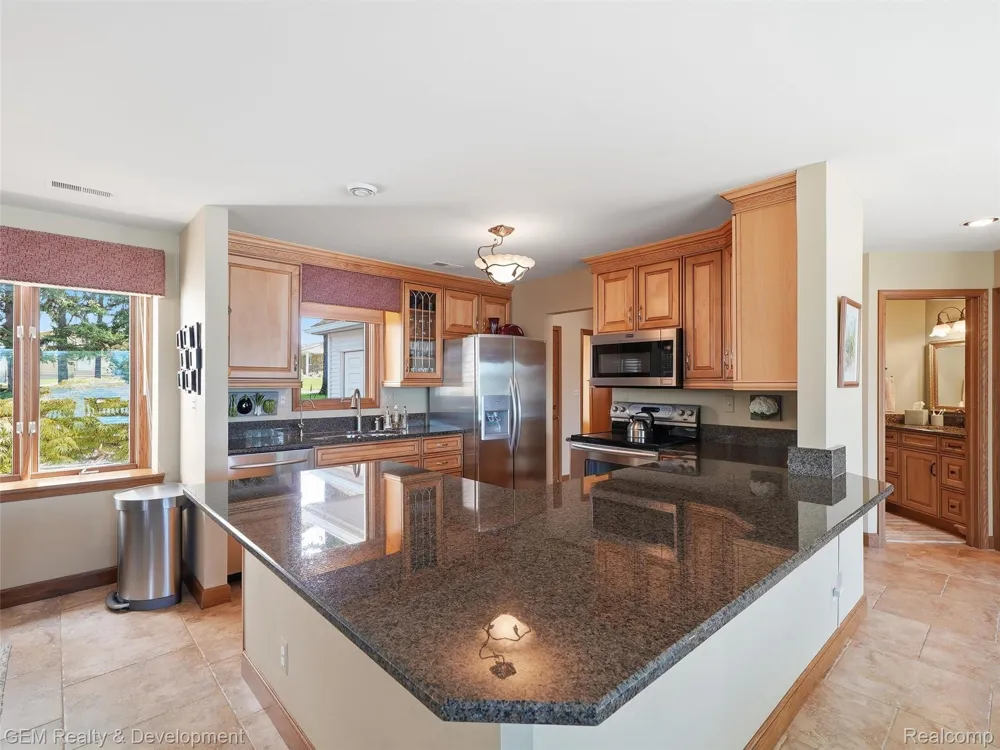 146 Castlewood Drive Columbia Township, MI 49230