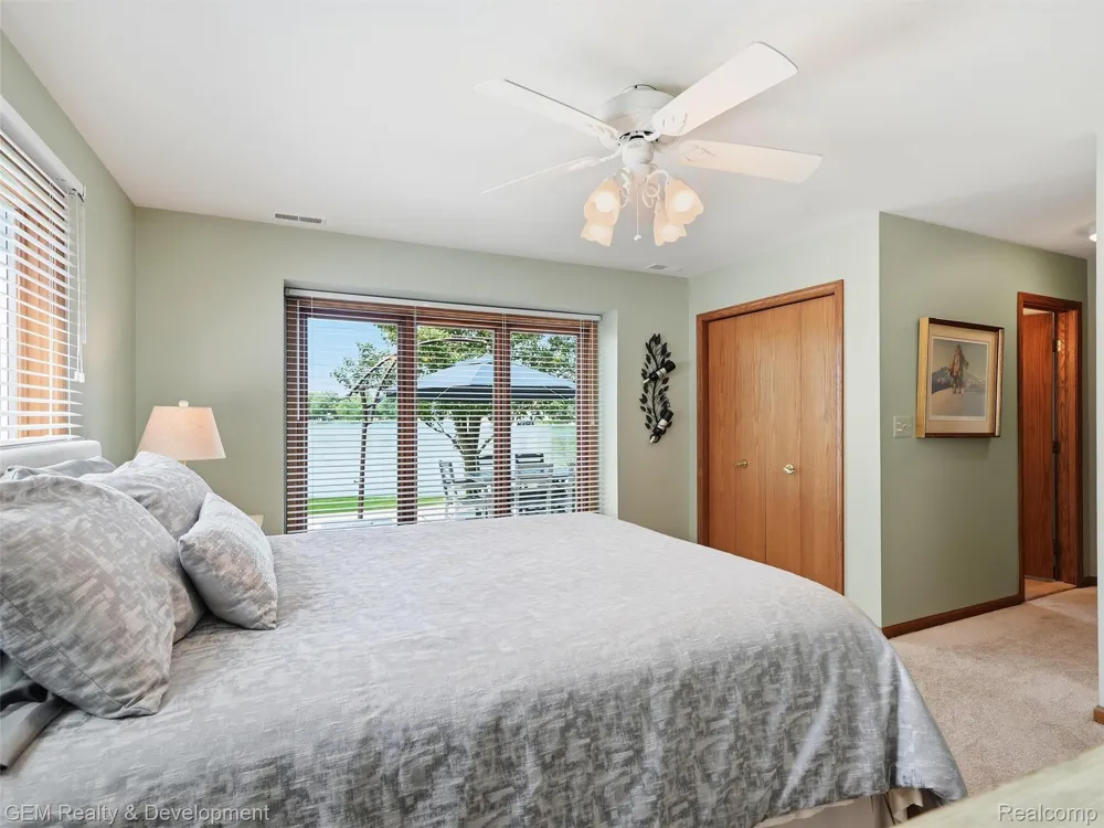 146 Castlewood Drive Columbia Township, MI 49230