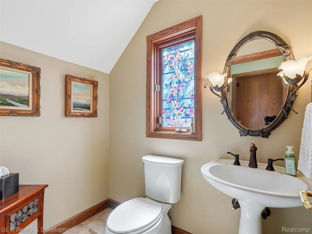146 Castlewood Drive Columbia Township, MI 49230