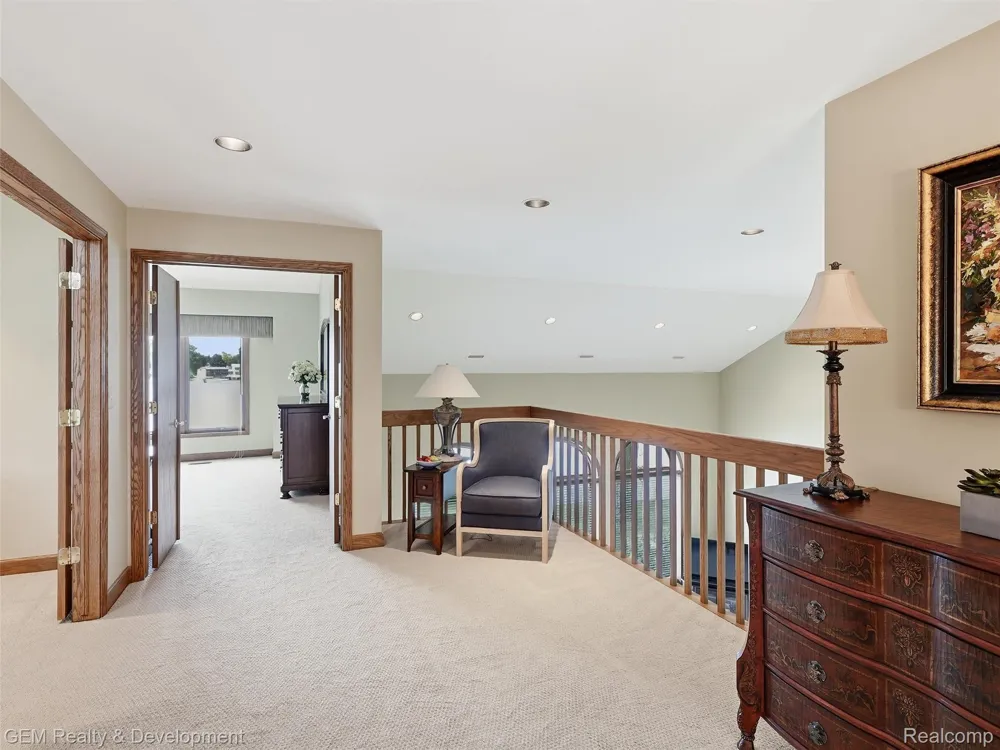 146 Castlewood Drive Columbia Township, MI 49230