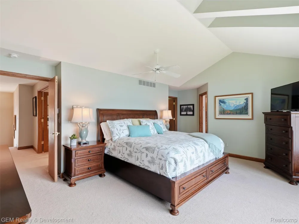 146 Castlewood Drive Columbia Township, MI 49230