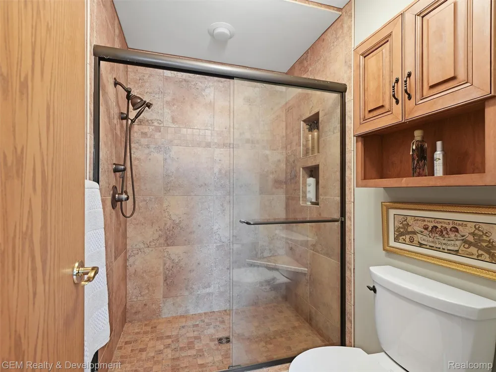 146 Castlewood Drive Columbia Township, MI 49230