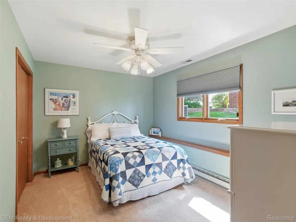 146 Castlewood Drive Columbia Township, MI 49230