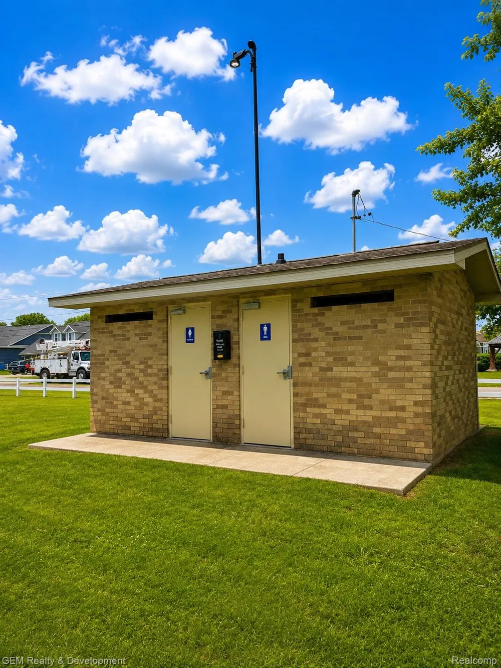 146 Castlewood Drive Columbia Township, MI 49230