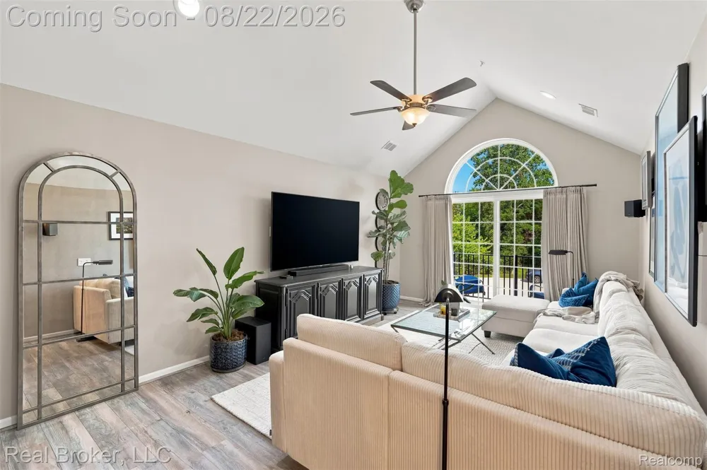 55407 Ambassador Court Shelby Charter Township, MI 48316