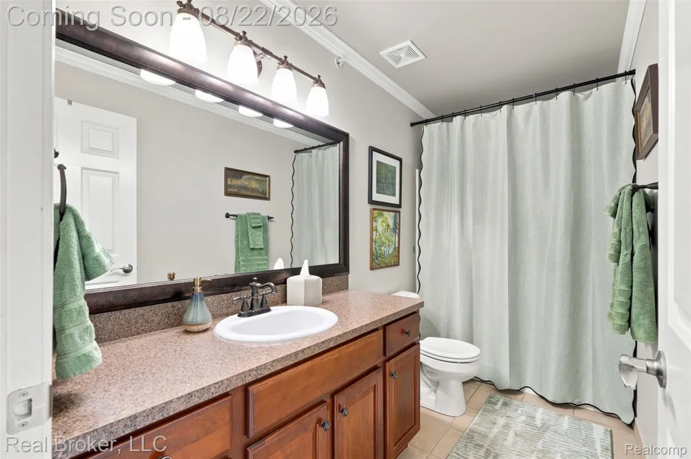 55407 Ambassador Court Shelby Charter Township, MI 48316