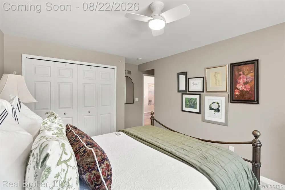 55407 Ambassador Court Shelby Charter Township, MI 48316