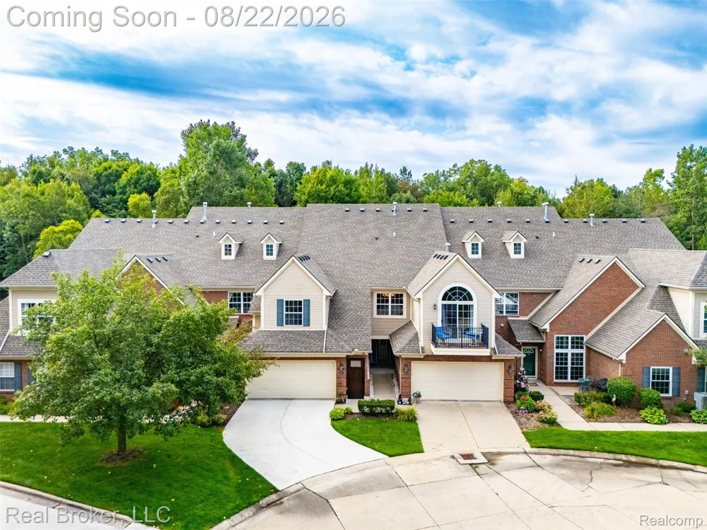 55407 Ambassador Court Shelby Charter Township, MI 48316