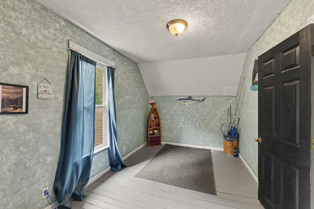 14596 Thompson Avenue Thompsonville Village, MI 49683