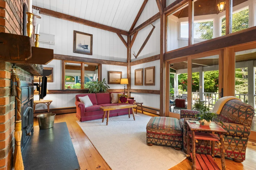 6020 E Hackett Drive Solon Township, MI 49621