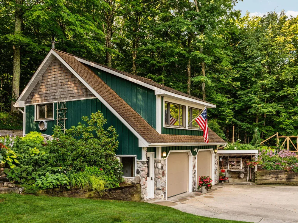 6020 E Hackett Drive Solon Township, MI 49621