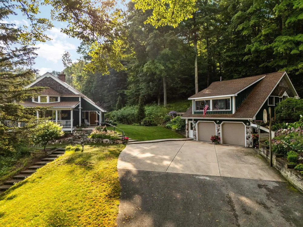 6020 E Hackett Drive Solon Township, MI 49621