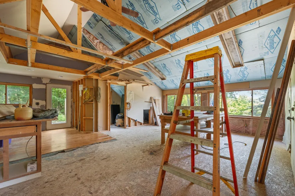 6020 E Hackett Drive Solon Township, MI 49621
